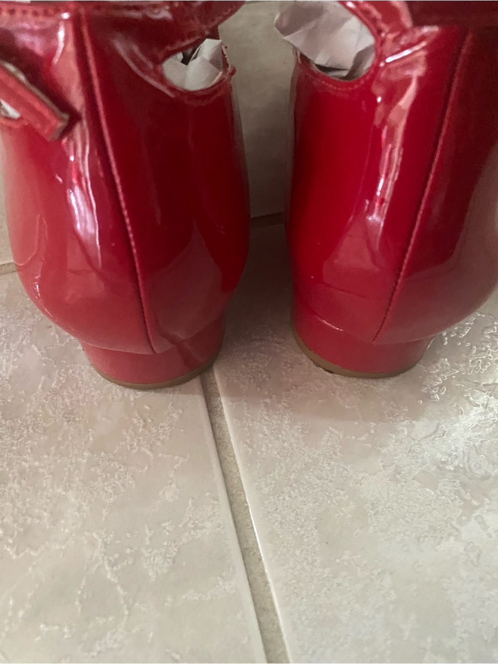 Unique Vintage Women’s Red Patent Pointed-Toe Mary Jane Flats with Strappy Bows - Picture 6 of 9